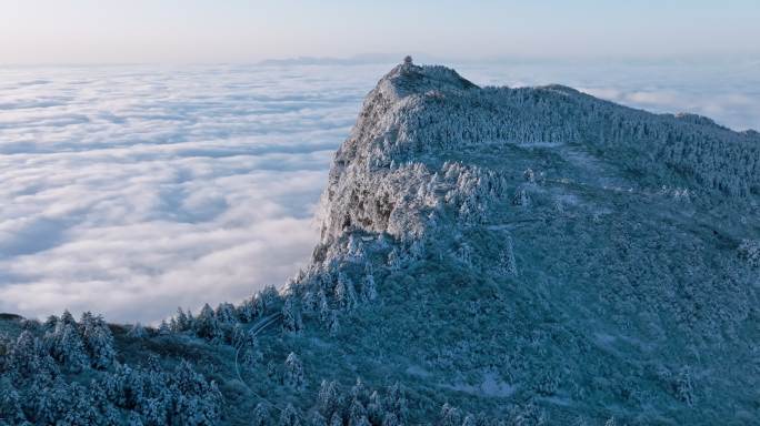 冬天峨眉山万佛顶雪景云海航拍