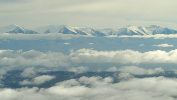 可可西里雪山河流