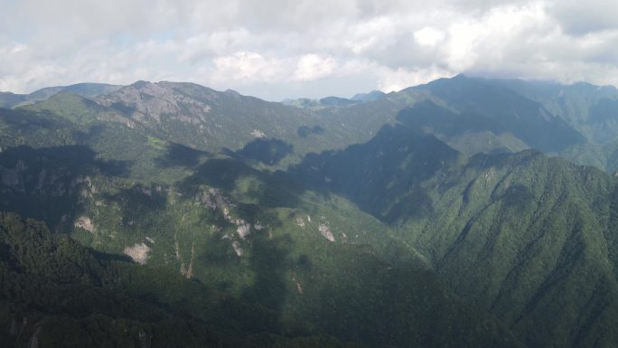 航拍湖北神农架5A景区 (10)