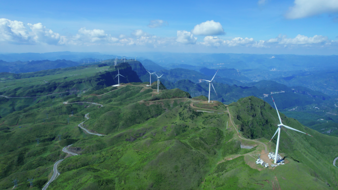 5.4K乌蒙大草原风力发电场航拍空镜