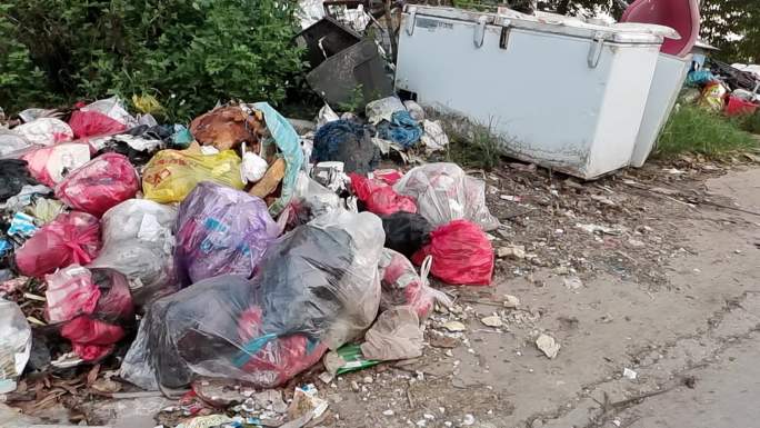 乡村垃圾成堆卫生环境垃圾堆遍地垃圾脏乱差