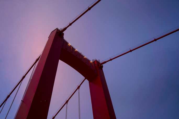 南宁市良庆大桥延时夜景红色桥梁桥墩桥柱
