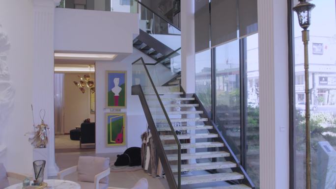 现代家居家具设计展厅楼梯简约落地玻璃