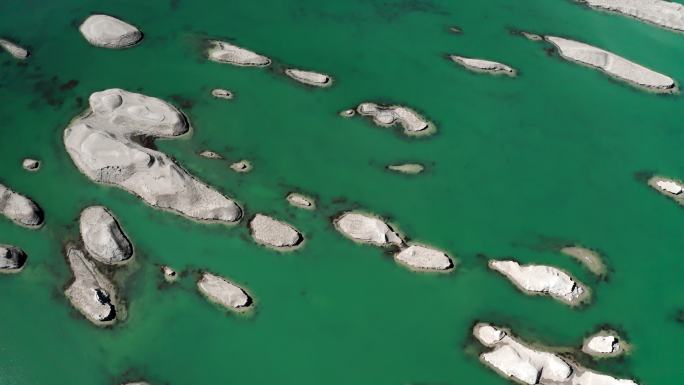 青海海西乌素特水上雅丹航拍