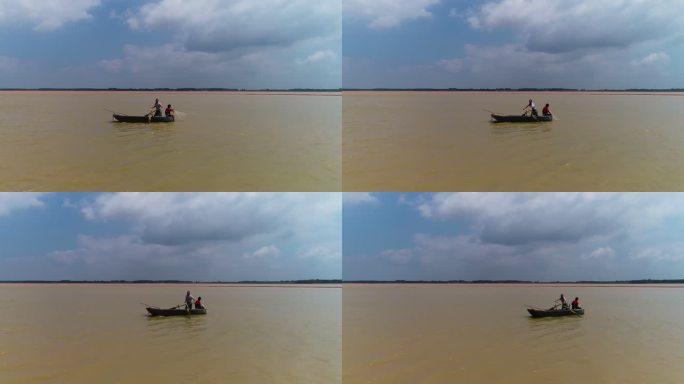 黄河中孤独的捕鱼小船