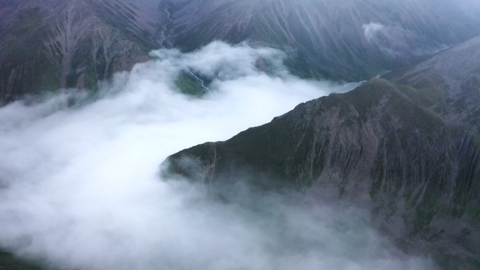 四川省甘孜州贡嘎山乡川西高山云海航拍