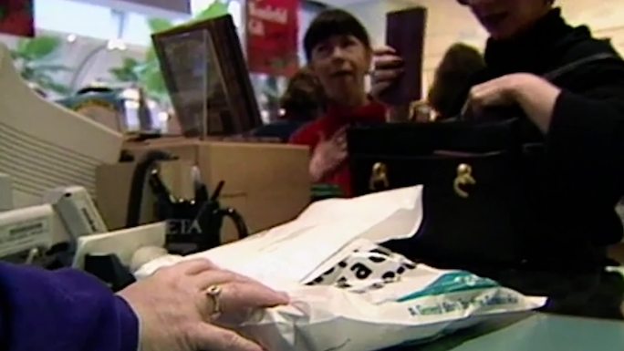 90年代美国商场购物收银员