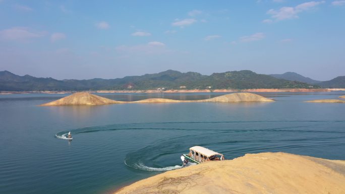 户外风景河源万绿湖冲浪运动