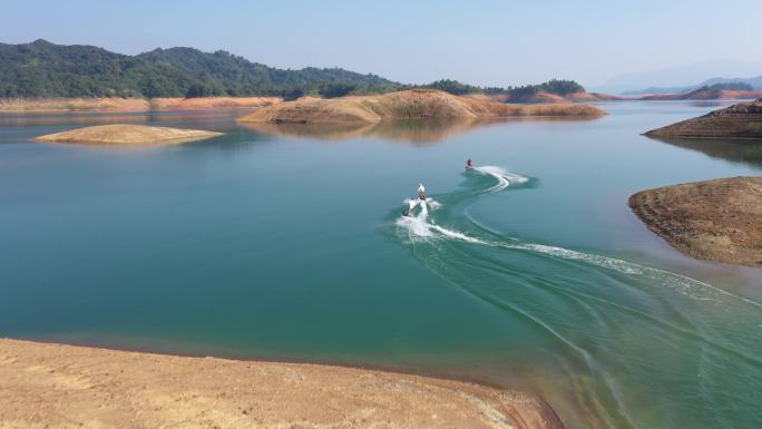 户外风景河源万绿湖冲浪运动