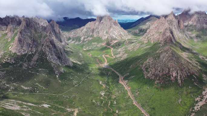 四川省阿坝州莲宝叶则石头山景区航拍