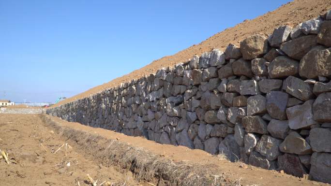 砌墙 砌护土坡石墙