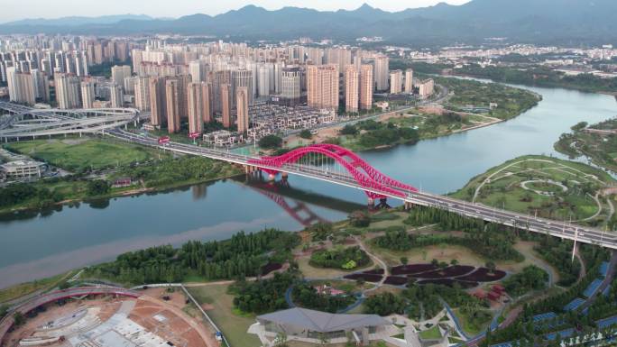 江西省赣州市新世纪大桥航拍城市风光