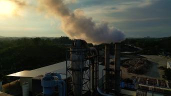 烟囱工业厂房环境污染环境保护 1视频素材