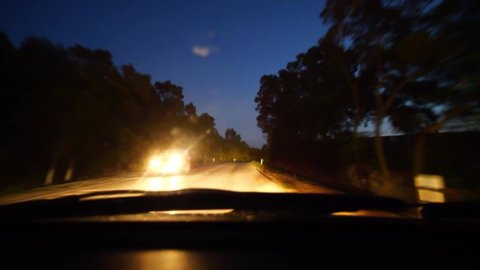 夜晚 国道 公路 开车 驾驶