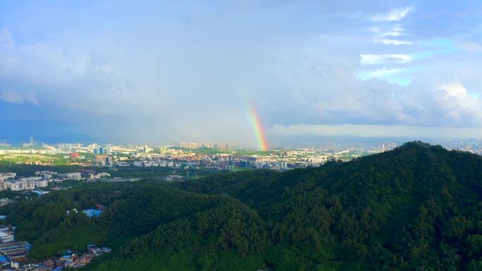 广州城区阳光雨后彩虹