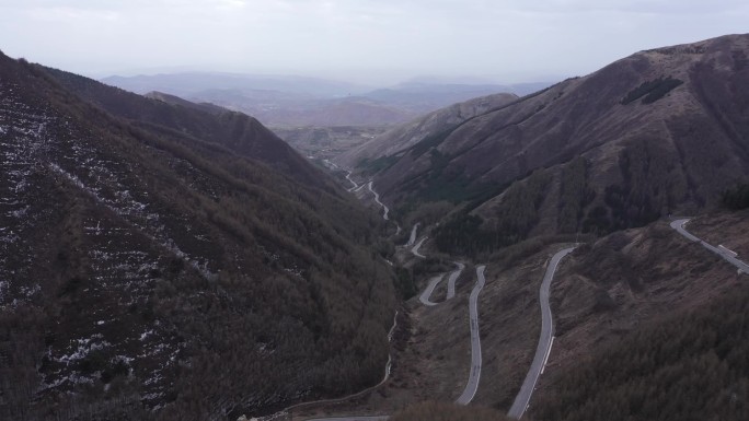 六盘山 泾隆公路航拍大景