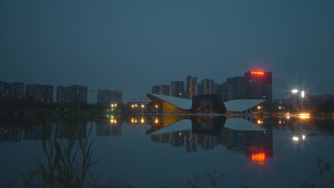 天府美术管 夜景