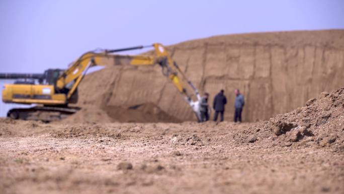 挖掘机 建设 蔬菜大棚 生产建设