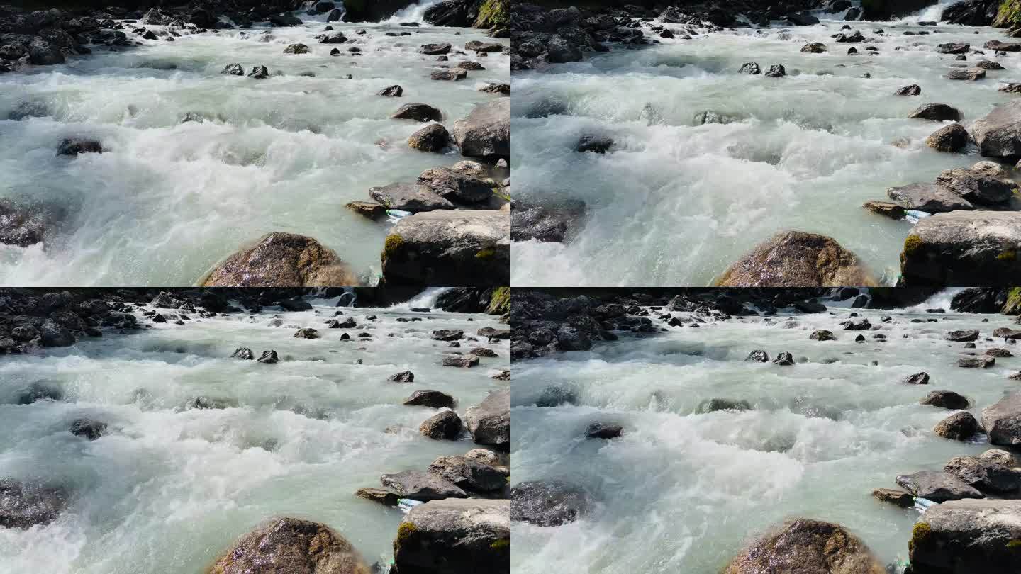 溪流清澈山泉