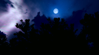 4K大气唯美极光夜景月亮视频素材