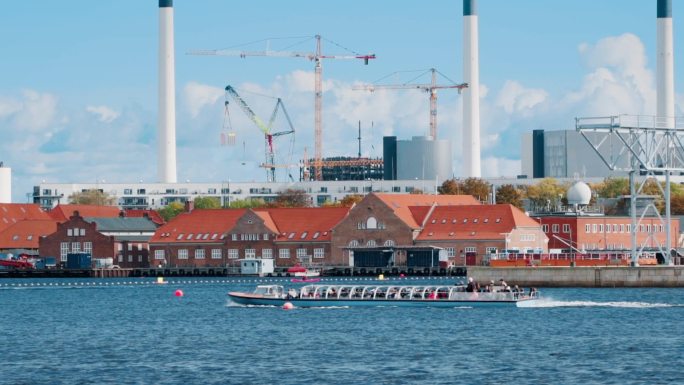 丹麦哥本哈根市中心新港皇家歌剧院水上建筑