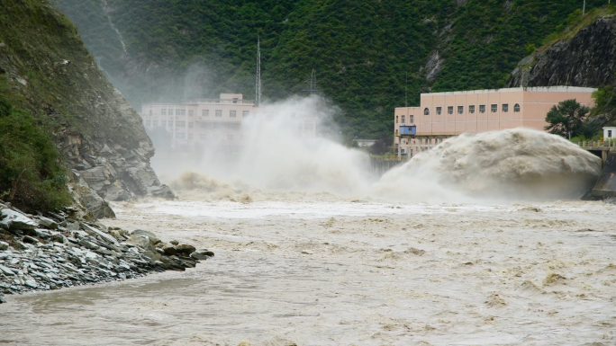 4K水库泄洪