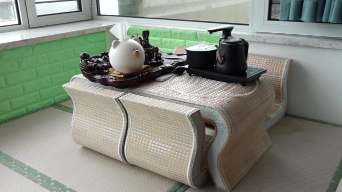 茶桌与茶具