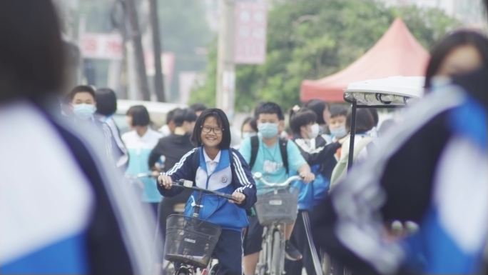 初中生放学