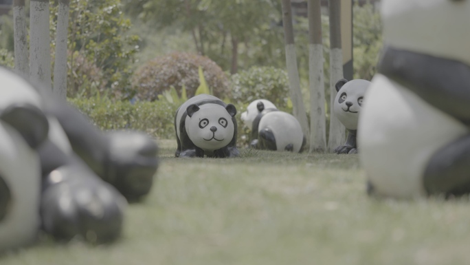 草坪卡通熊猫+未调色