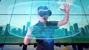 VR虚拟现实可穿戴智能眼镜设备体验视频素材