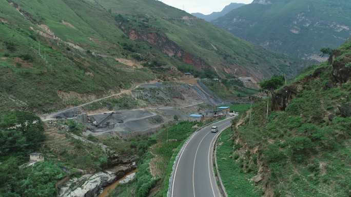 航拍四川大凉山山路公路