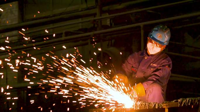 电厂工厂 车间工人工作 大型设备 工业设备