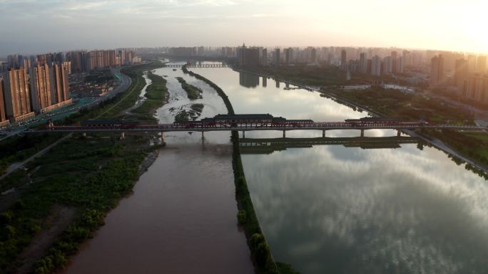 陕西省咸阳市咸阳湖古渡廊桥日落航拍