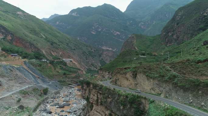 航拍四川大凉山山路公路