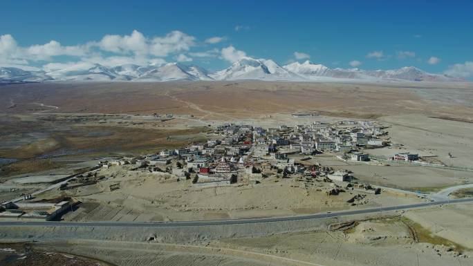 4K西藏定结县琼孜乡牧村全景环绕航拍