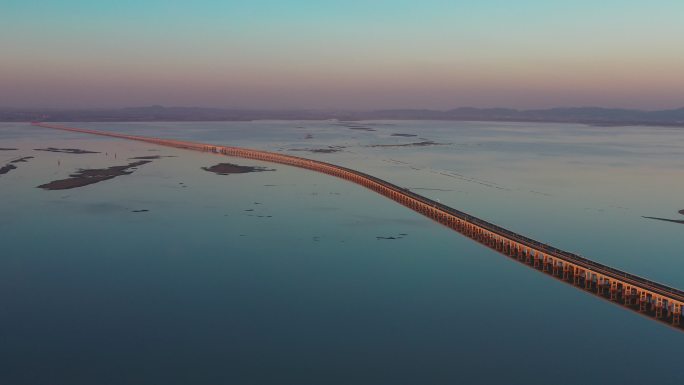 江苏省南京市石臼湖特大桥日落航拍