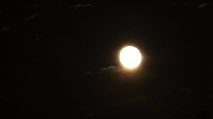 4k延时升起的月亮云追月