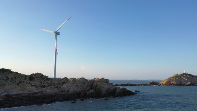 海岸风车唯美海边风车海上风力发电机潮汐能