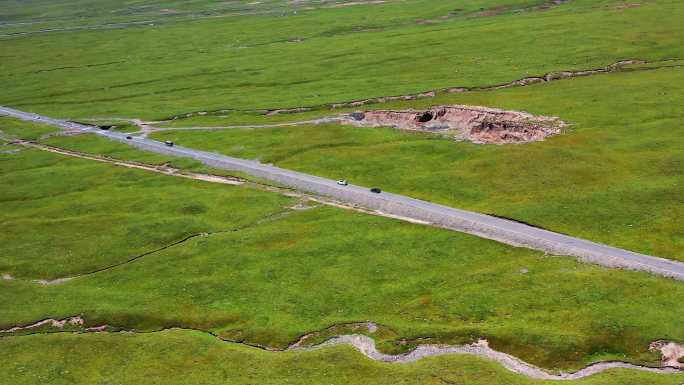 青海省海东市化隆县扎哈公路高山草甸航拍