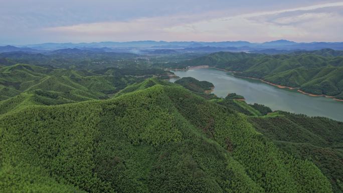 航拍安吉青山绿水