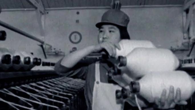 60年代纺织厂织布机纺织机