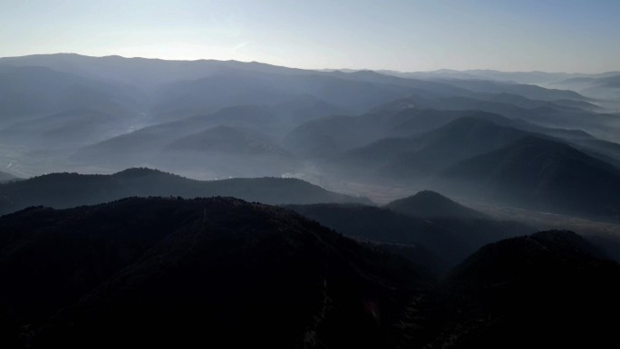 山峦叠嶂