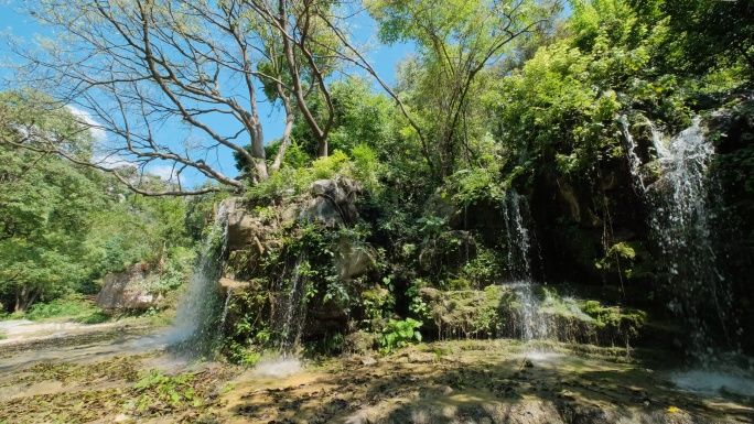 假山流水瀑布泉水小溪高山流水