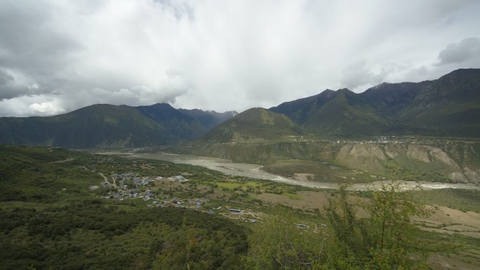 西藏林芝雅鲁藏布大峡谷延时及空景合集