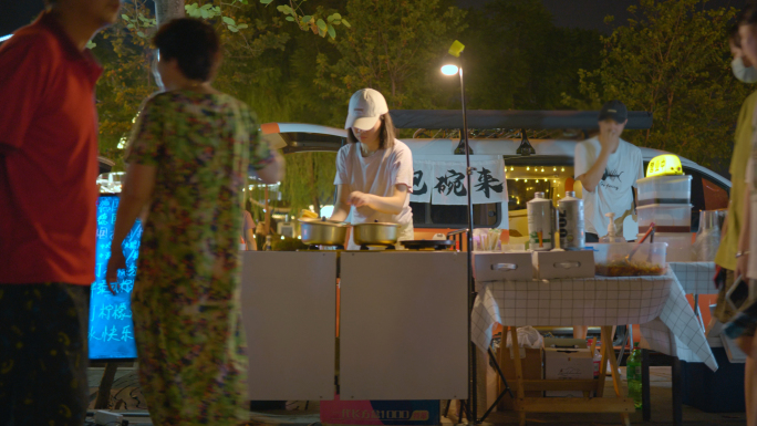 成都北湖公园露营基地夜市6k