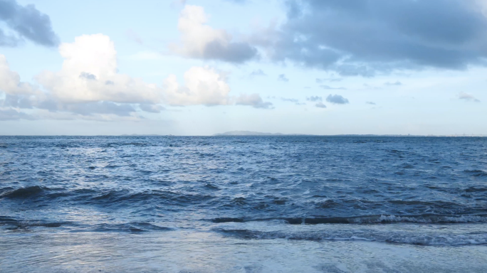 4k 海浪拍打着沙滩 电影感 治愈放松