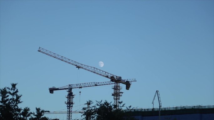 建筑工地月亮升起延时拍摄
