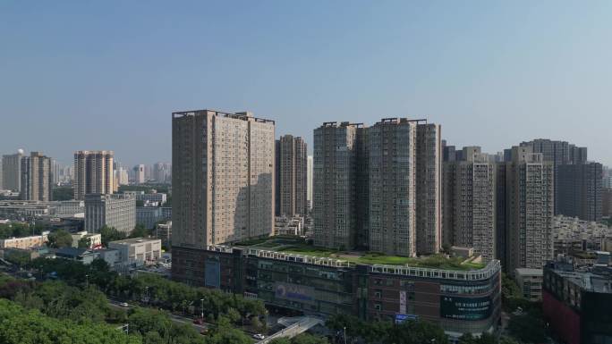 西安南二环瑞鑫摩天城建筑高楼航拍4K