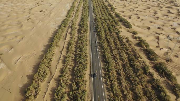 新疆塔克拉玛干沙漠民丰到轮台石油公路航拍