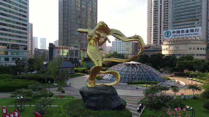 芙蓉广场浏阳河雕像